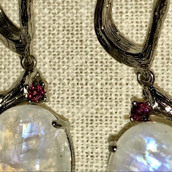 HANDCRAFTED OVAL MOONSTONE➕RHODOLITE EARRINGS - Picture 3 of 12